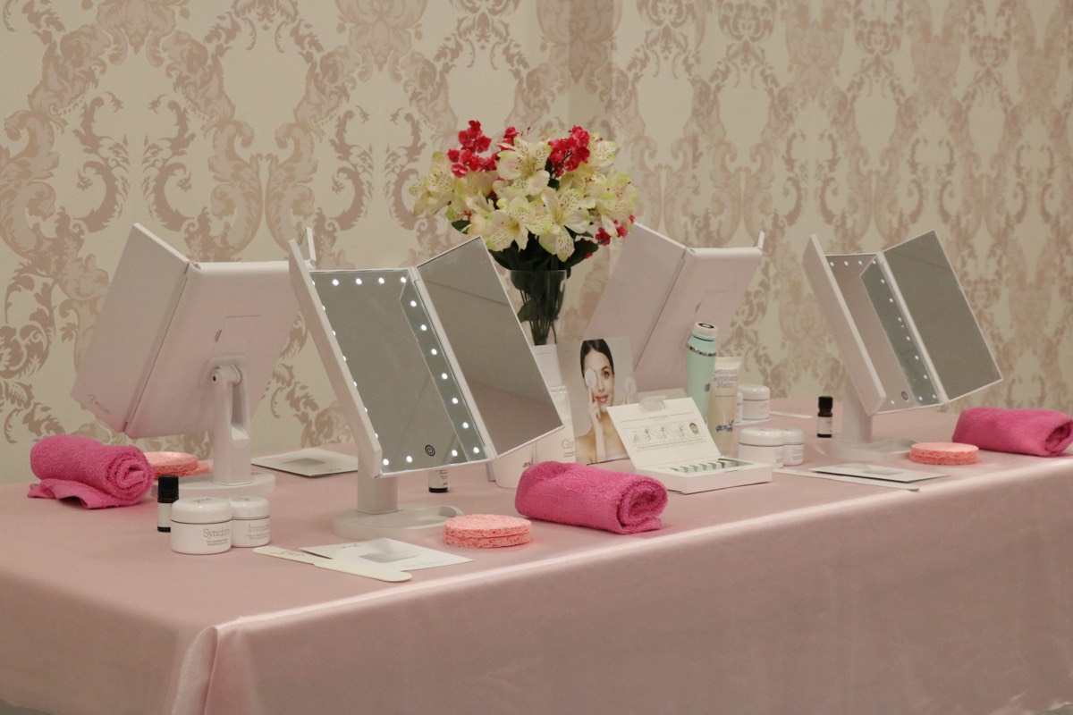 Asesoramiento de maquillaje y colorimetría en Mujer 360