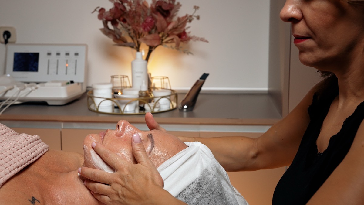 Cabinas de tratamientos: programas faciales, corporales, rituales y nutrición en Mujer 360, Parla